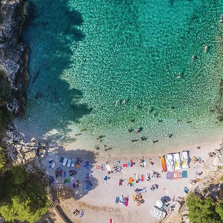1 Bedroom Cozy Apartment In Pula * Pula