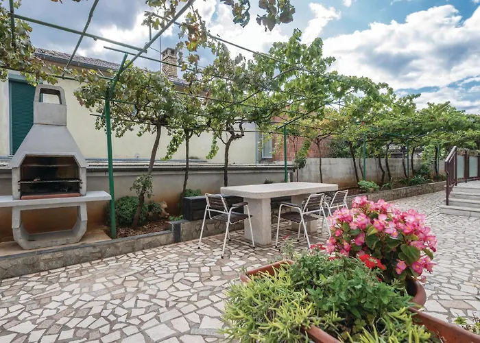 Stunning In With Wifi Daire Pula